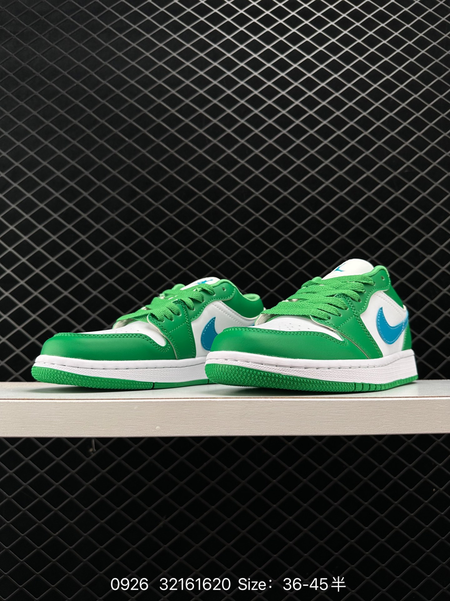 Nike Wmns Air Jordan 1 Low 